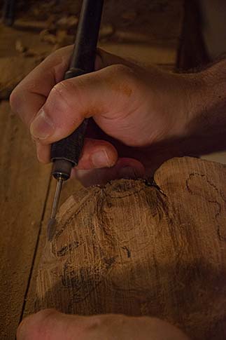Fotografía detalle de trabajo con rotativa de madera - Palitroque Artesanía 1 - 323x485 Fotografía detalle de trabajo con rotativa de madera - Palitroque Artesanía