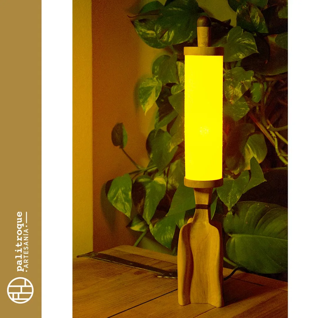 Lámpara Artesanal CAOLIBA - Palitroque Artesanía - Iluminada